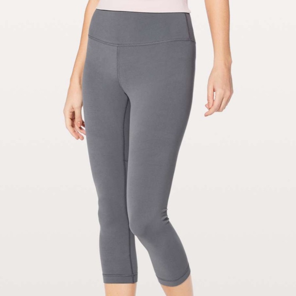 Lululemon Align Crop *21"
Nebula